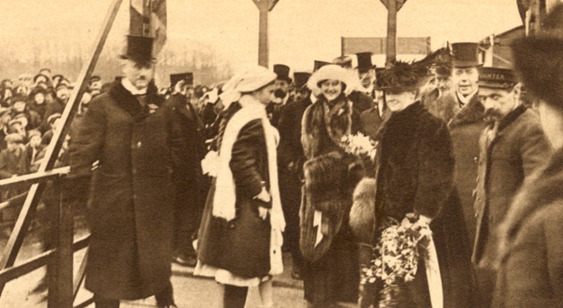 1914: Koningin Wilhelmina bij de Leidsche IJsclub
