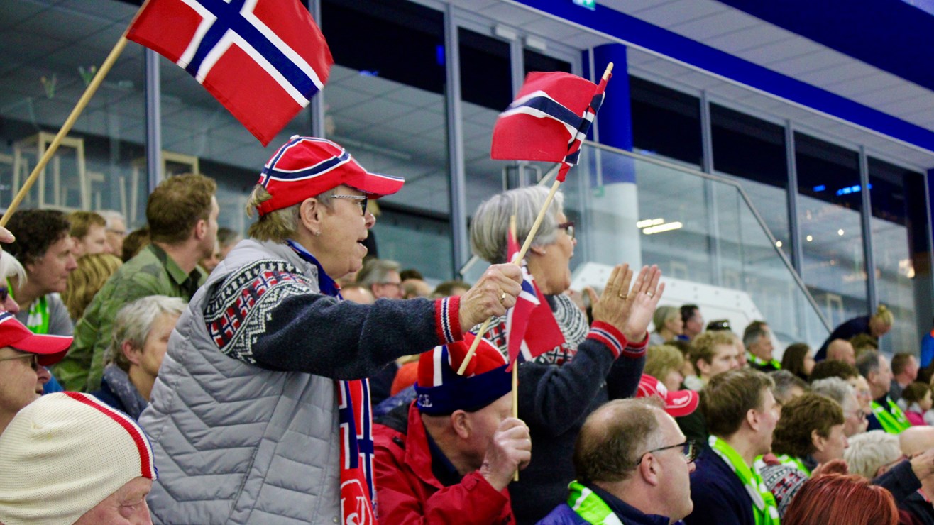Noorse vrouw vlaggetje2