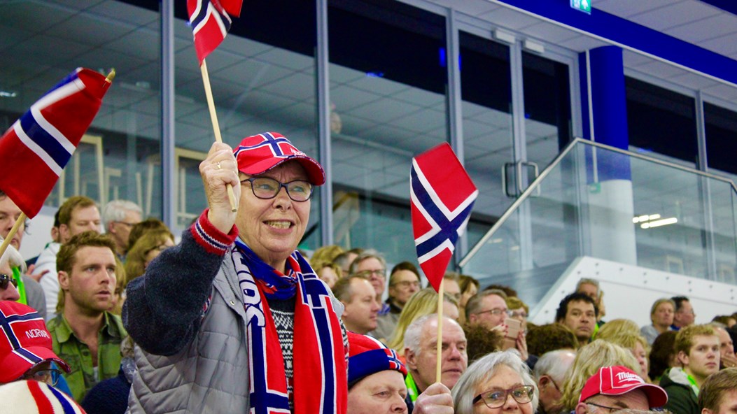 Noorse vrouw vlaggetje3