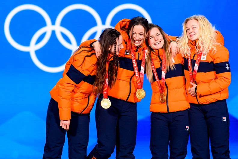Relay vrouwen Medal Plaza OS 2022