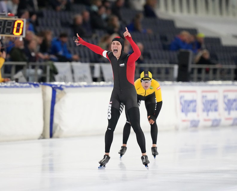 Kayo Vos wint 1000 meter NK Clubs 22