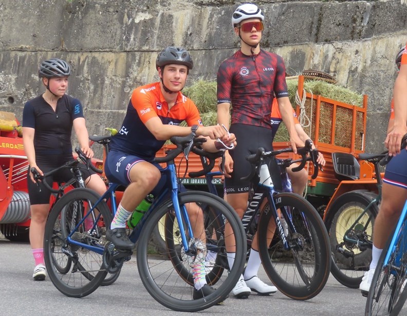 Daan Kos Bormio - start fietstraining juni 2023