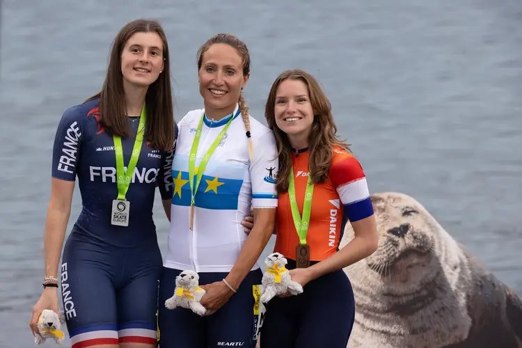Lianne van Loon op het podium na haar bronzen puntenkoers.