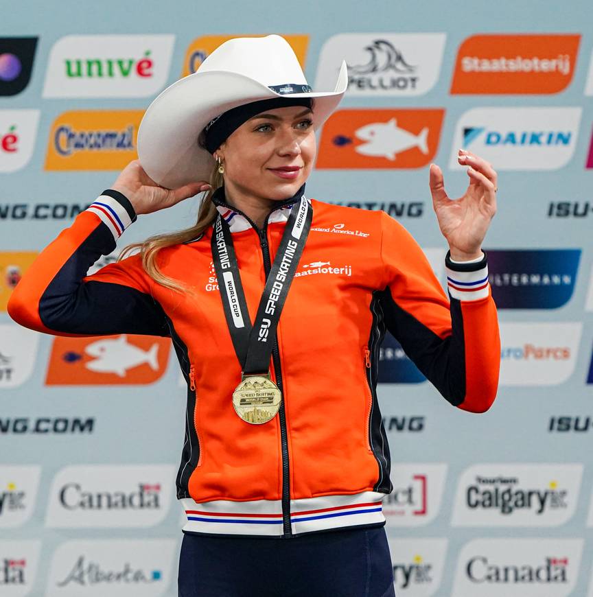 Joy Beune geeft glans, mannen rijden knotsgekke vijf kilometer