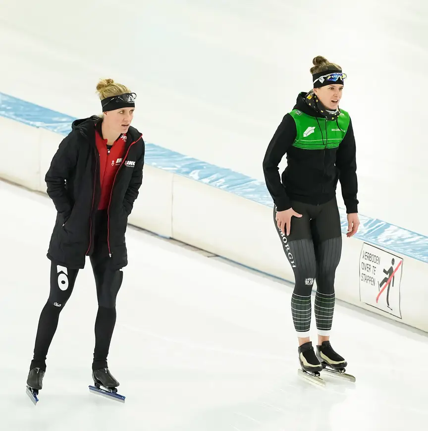 Ireen Wüst en Letitia de Jong, NK Sprint 2020
