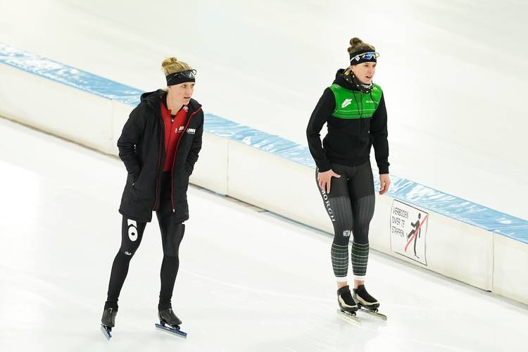 Ireen Wüst en Letitia de Jong, NK Sprint 2020