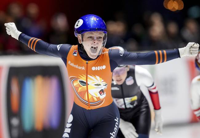 WT4 Finaledag 1 - Relay vrouwen NL wint - Xandra Velzeboer