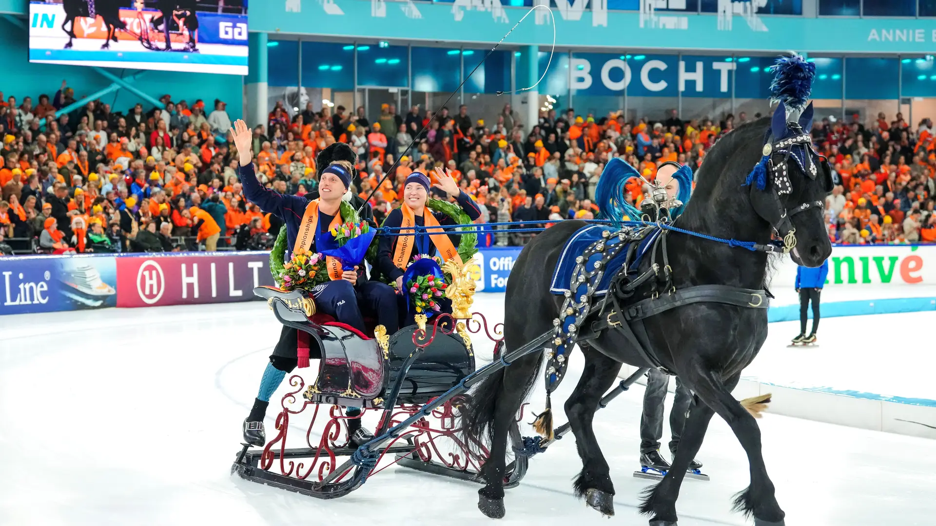 Sander Eitrem en Ragne Wiklund in de arrenslee