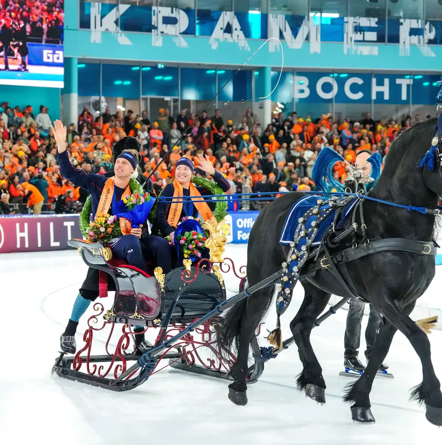 Sander Eitrem en Ragne Wiklund in de arrenslee