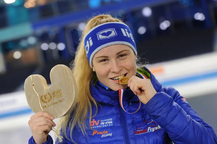 Marijke Groenewoud, in de prijzen bij het NK Junioren van 2017