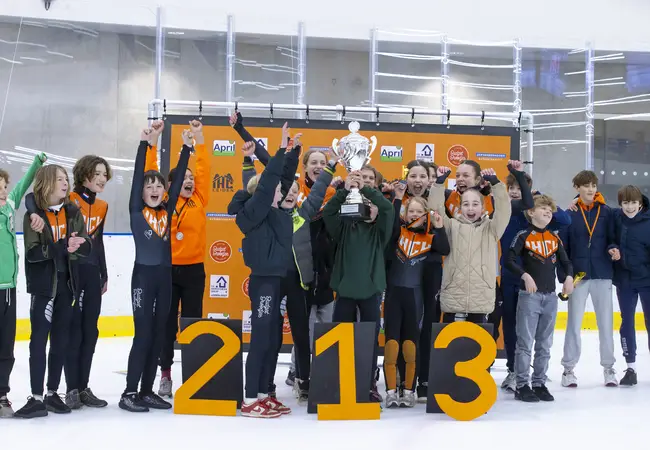 De thuisclub wint Arie Ravensbergen Bokaal