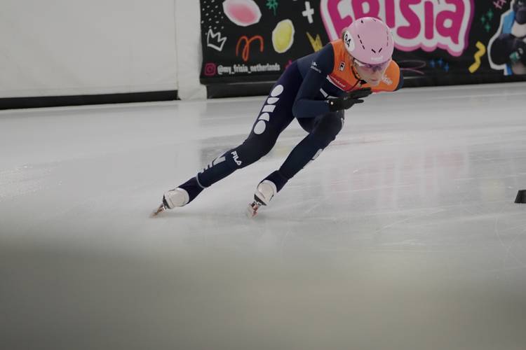 Frisia_The Sweat team_ZoeDeltrap