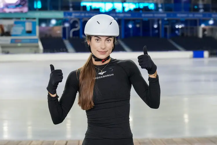 Helmplicht in Thialf