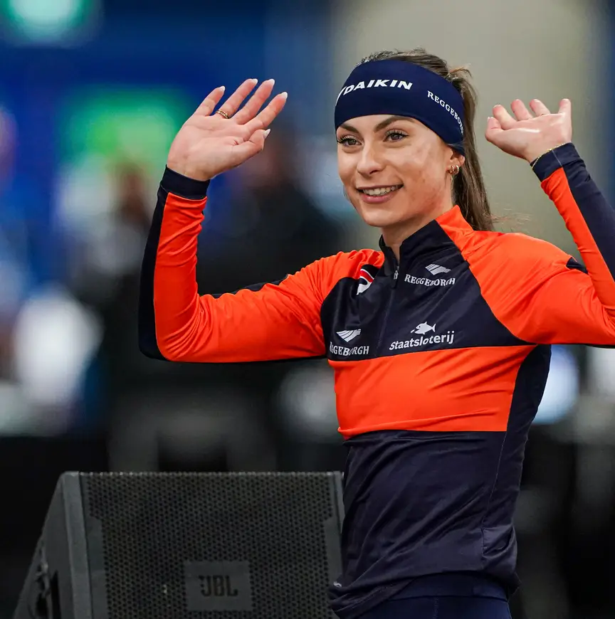 Femke Kok wint ook in Calgary 2025