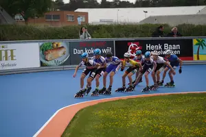 Friezen in het inlinepeloton