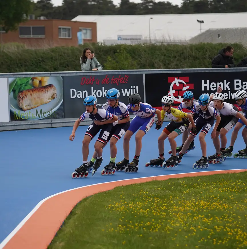 Friezen in het inlinepeloton