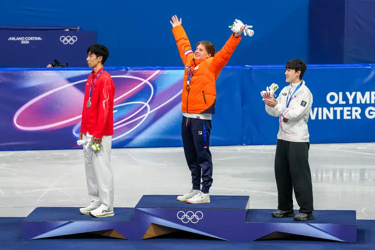Jens op het podium  1000m OS 2026