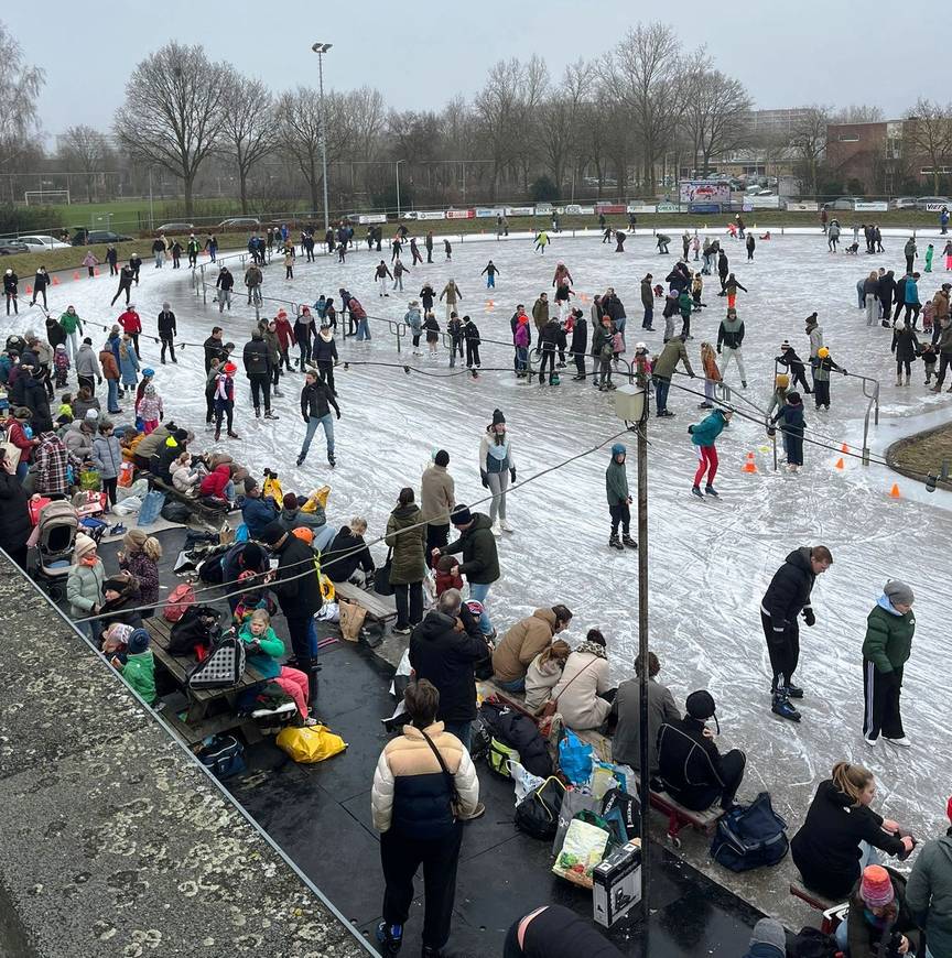 Natuurijsbaan van EIJV in Ede, tweede kerstdag