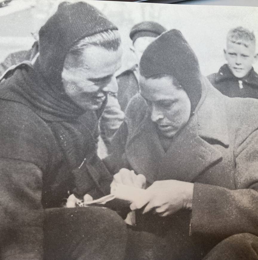 Jeen van den Berg met reporter Fenno Schoustra