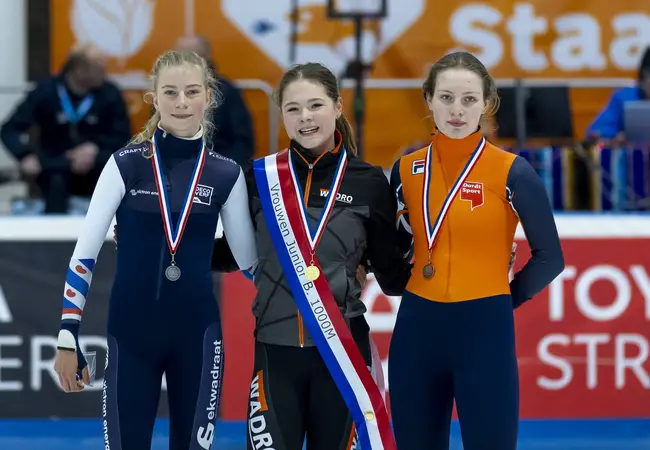 NK Shorttrack Junioren B Vrouwen - 1000mtr _ Hanneke Mennens