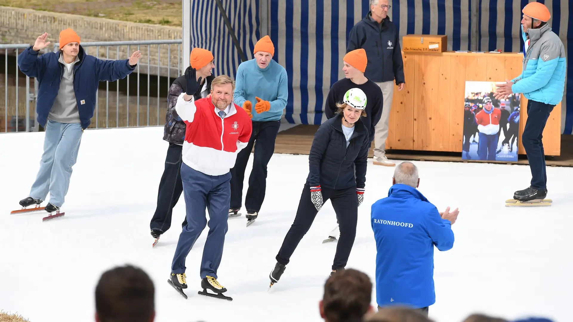 De koning op de schaats in Dokkum 2026