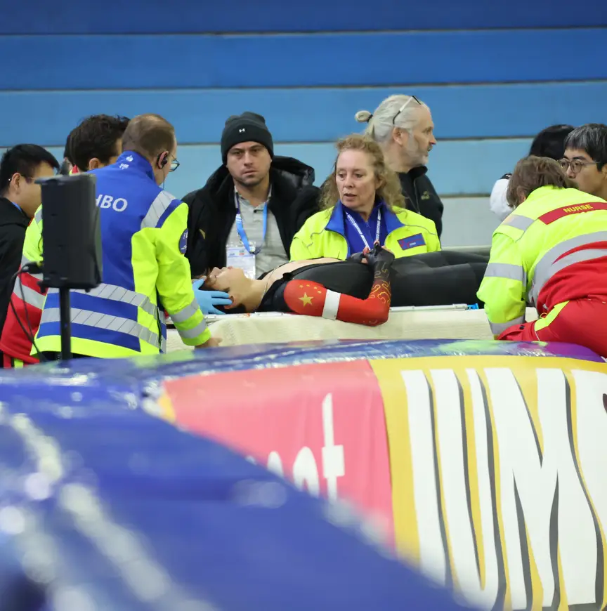 Hanbin Liu afgevoerd