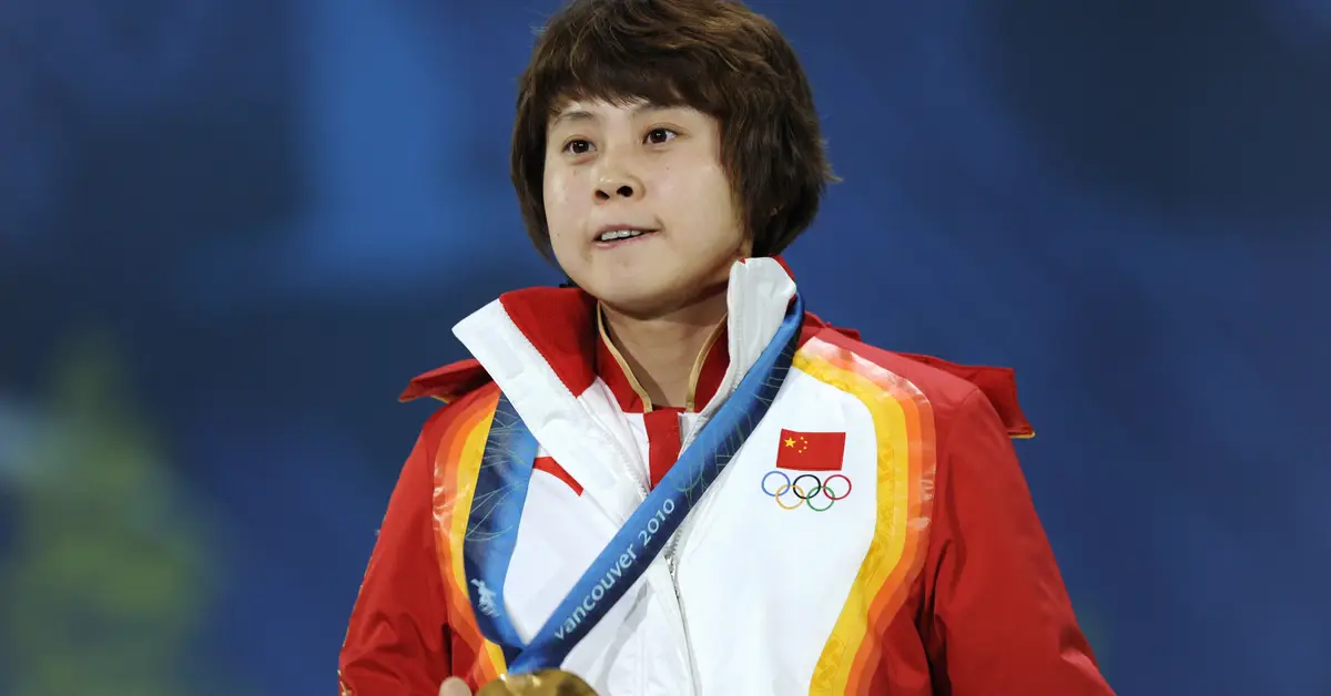 Wang Meng mist Spelen door enkelbreuk - Schaatsen.nl