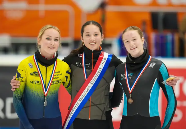 NK Shorttrack Junioren C meisjes 1500mtr - Neeke Smit