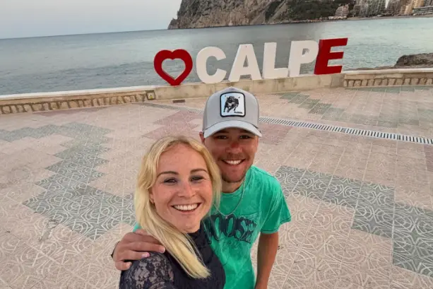 Marijke Groenewoud en haar verloofde.