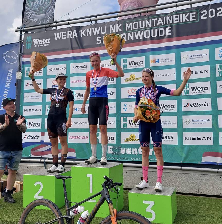 Podium elite vrouwen NK MTB Spaarnwoude