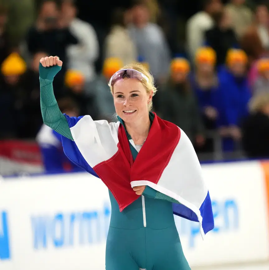 Marijke Groenewoud wint de 1500 meter op het NK Afstanden