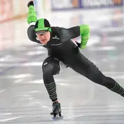 Stefan Westenbroek sprintend op het ijs