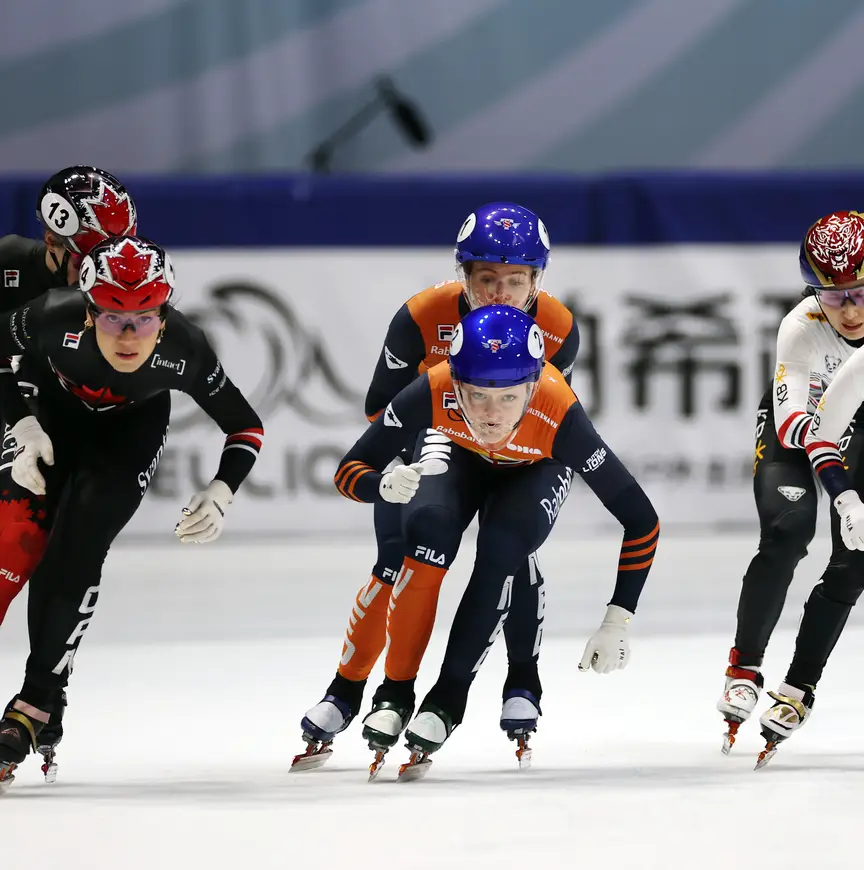 Xandra en Michelle Velzeboer in actie tijdens World Tour 1 - Montreal 2025-2026