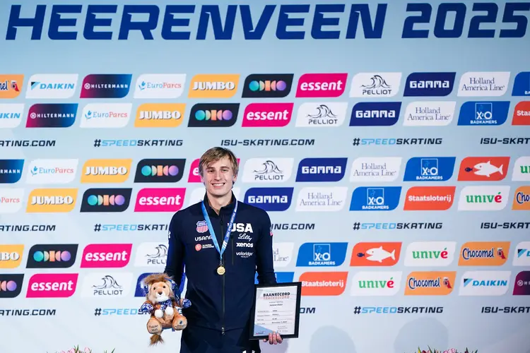 Jordan Stolz baanrecord