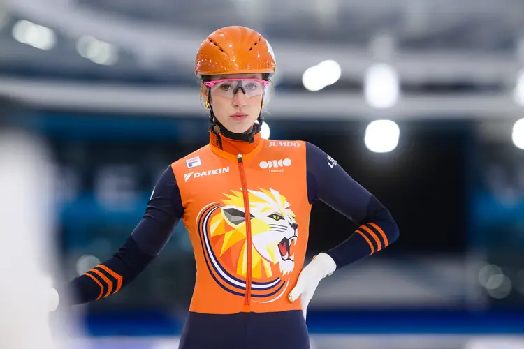 Suzanne Schulting als Dutch Lion