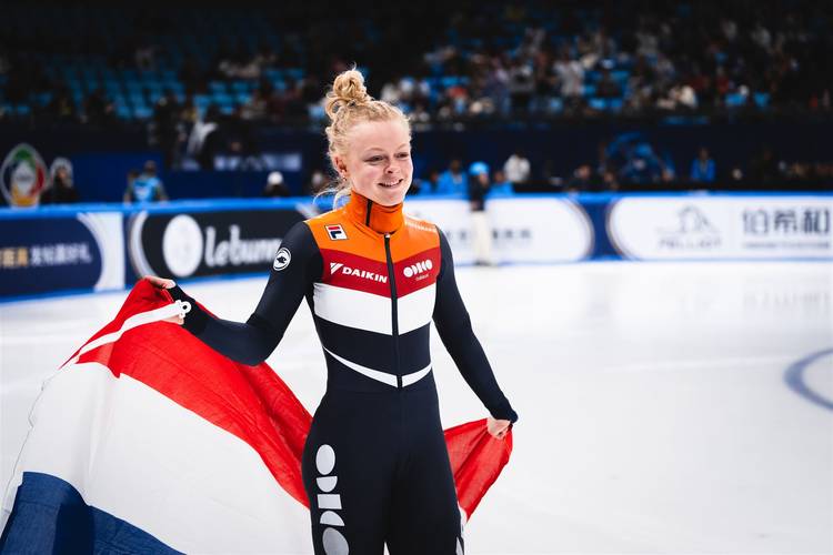 Xandra Velzeboer