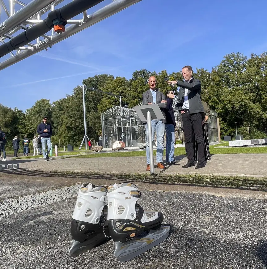 Ger Beernink en Mark van der Meijde natuurijsproef