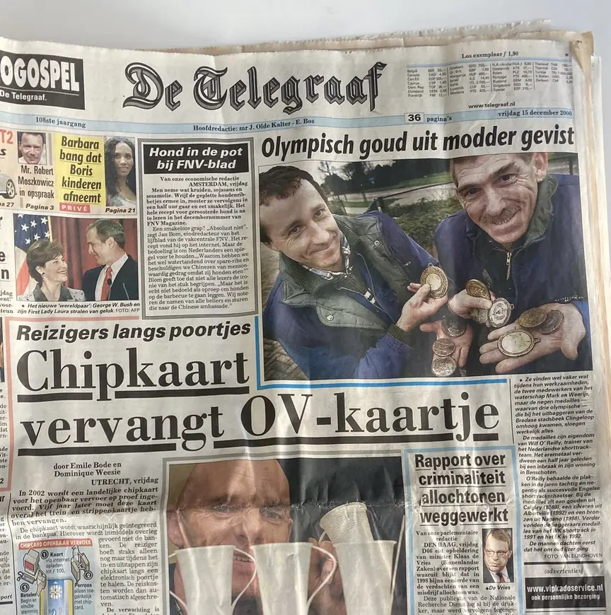 Krantenknipsel vondst medailles