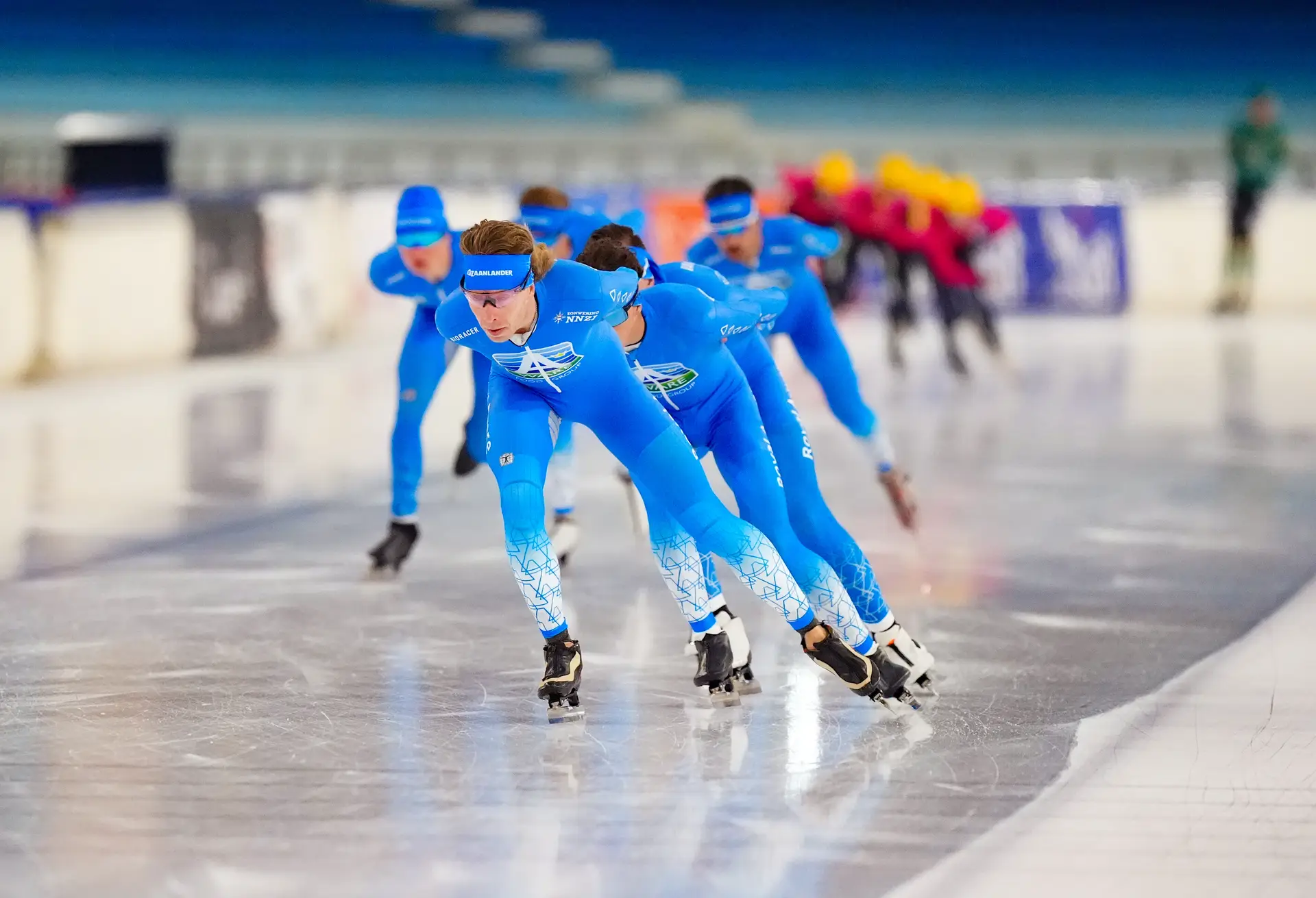 Jorrit Bergsma in nieuw schaatspak