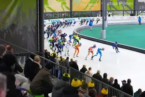 Het beloftenpeloton op de Vechtsebanen