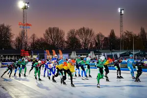 Onrust in het mannenpeloton in Amsterdam