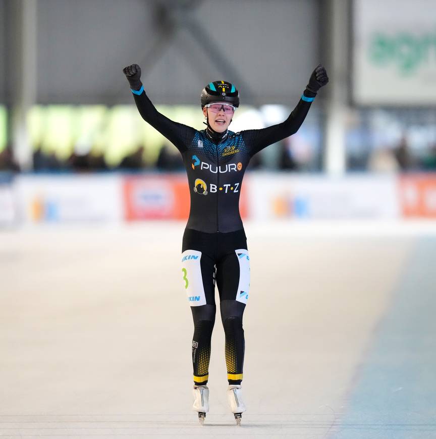 Veerle van Koppen wint de slotetappe in Hoorn