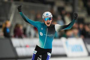 Joël Haasjes komt als eerste over de streep