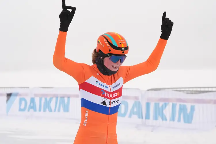 De zwarte machine van Eelco Kooistra is niet te stoppen