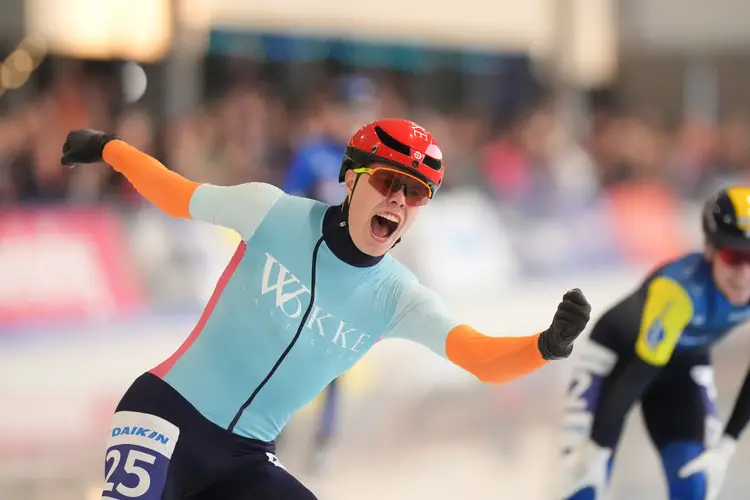 Bram Kras wint in een kopgroep van 12