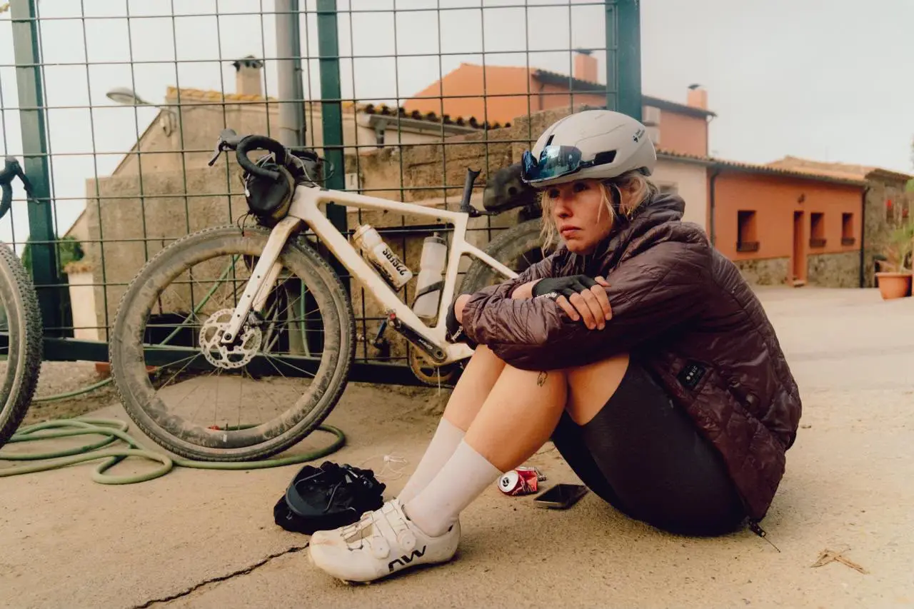 Sara van Vliet maakt solo fietstocht naar de Noordkaap