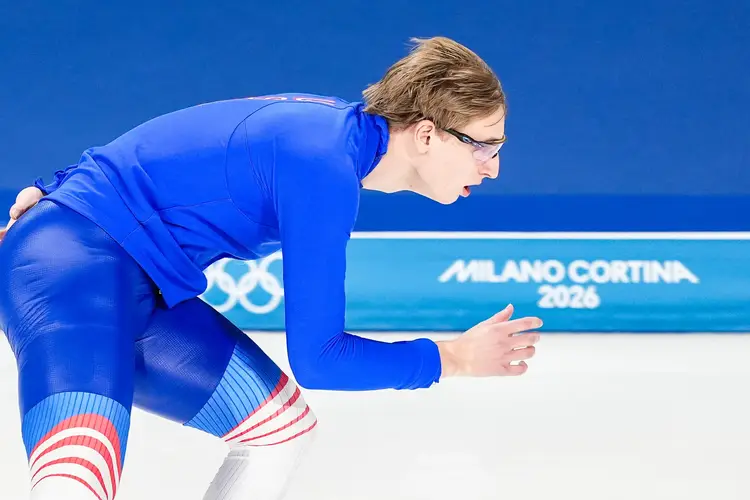 Jordan Stolz op het ijs in Milaan