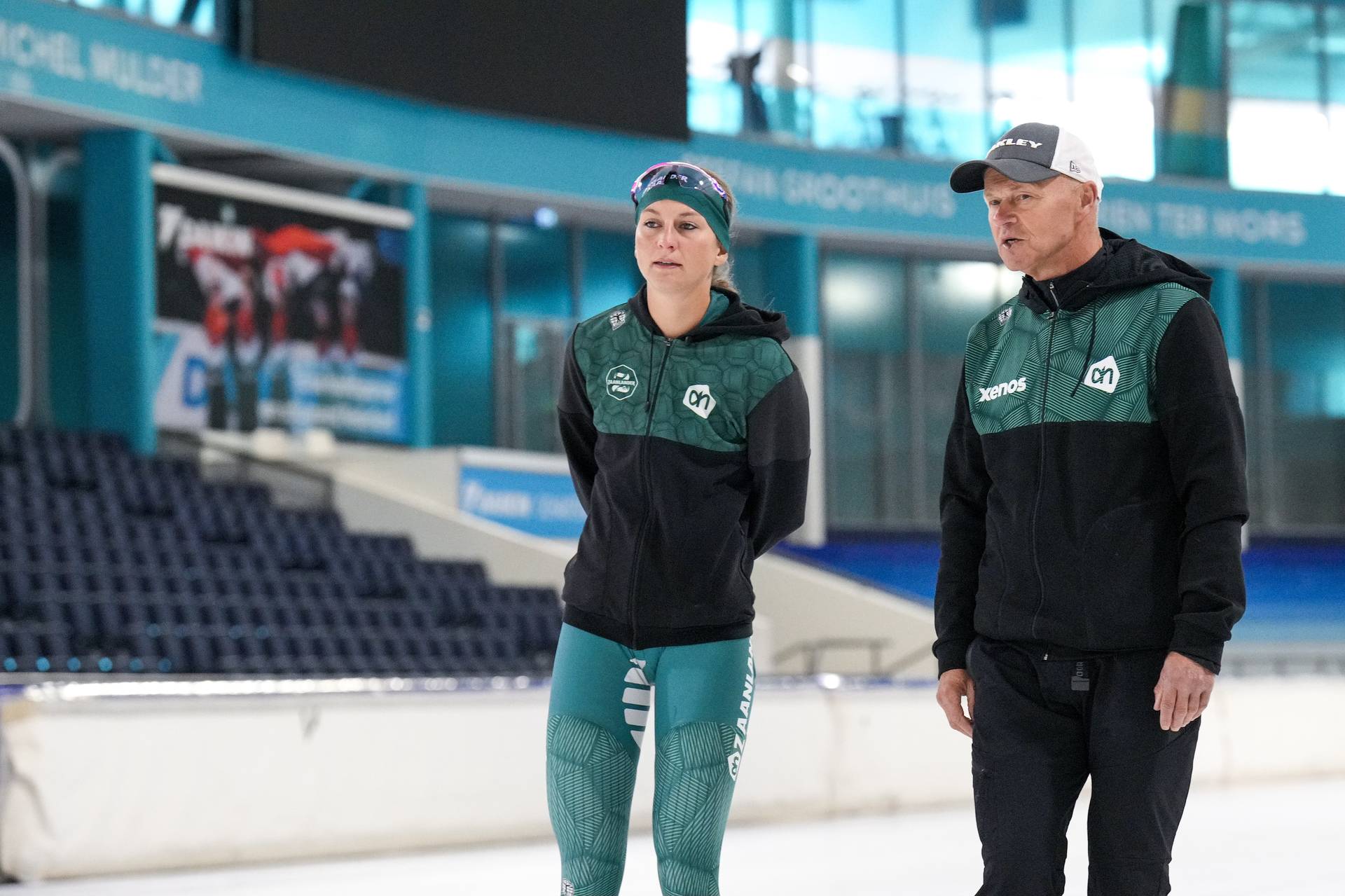 Melissa Wijfje en Henk Hospes op het zomerijs van 2023