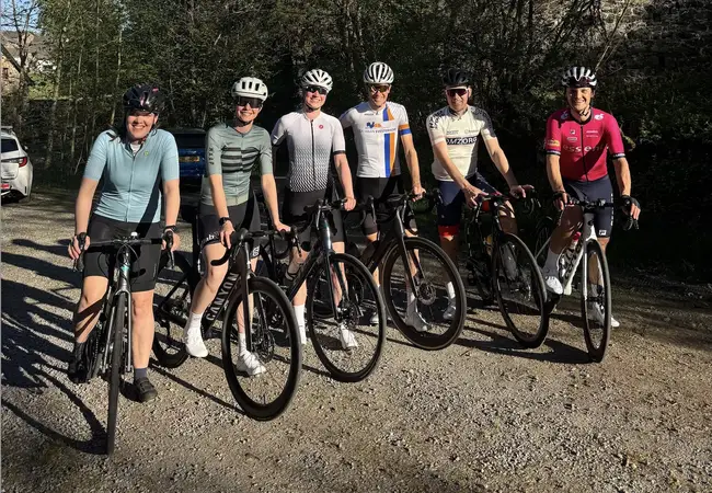 Familie en vrienden op de fiets van Dieuwke en Jeroen Janissen