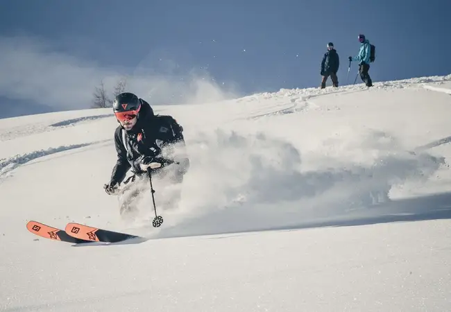 Mark Tuitert skiënd in Davos